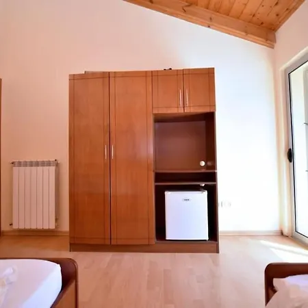 Countryside House Villa *