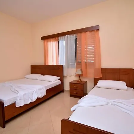 Countryside House فيلة